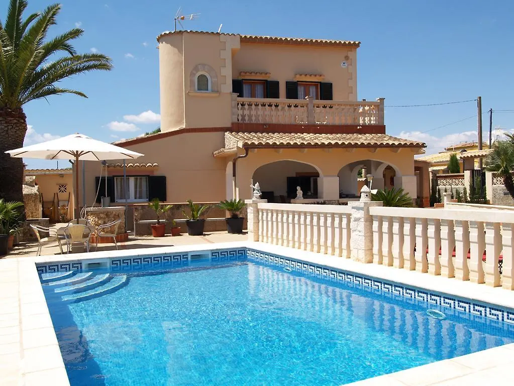 Villa Lopez سنتاني